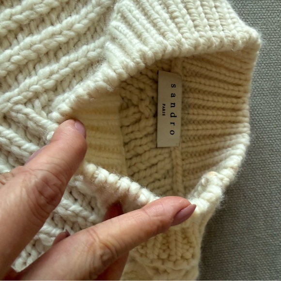 Sandro - Picture 2 of 2